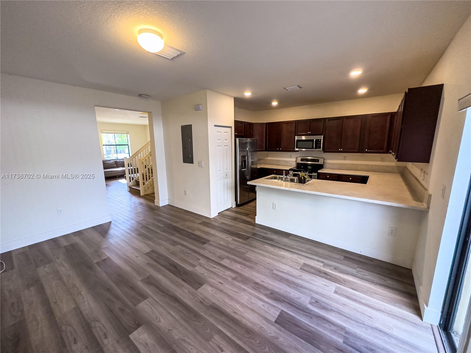 AQUABELLA SECTION TWO - Residential