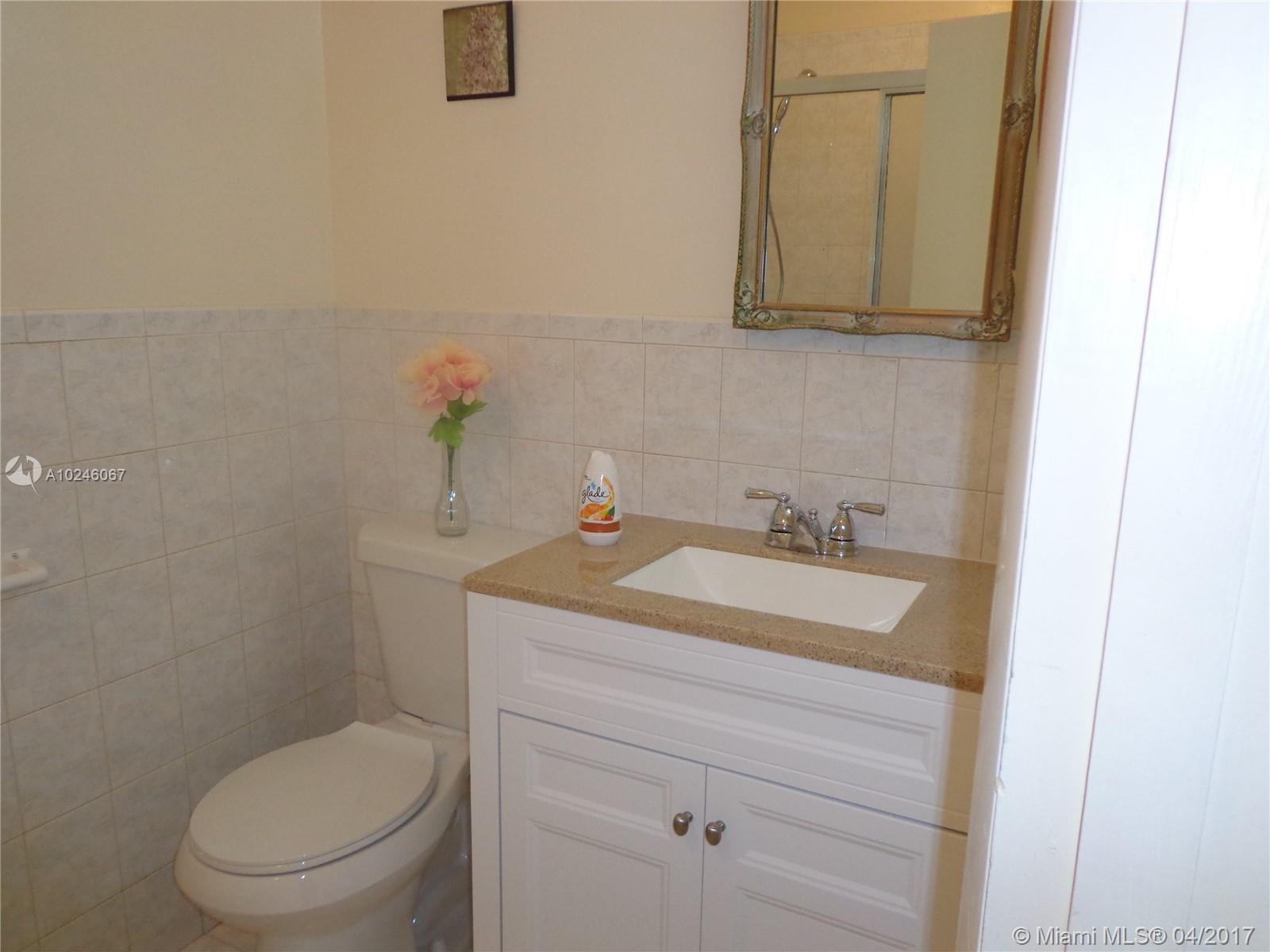 GREEN HILLS PARK WEST NO - Residential Lease