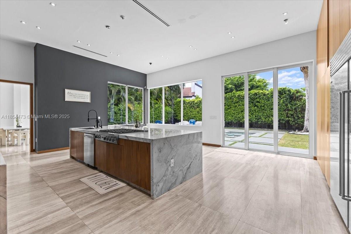 OAK HAMMOCK ESTATES - Residential