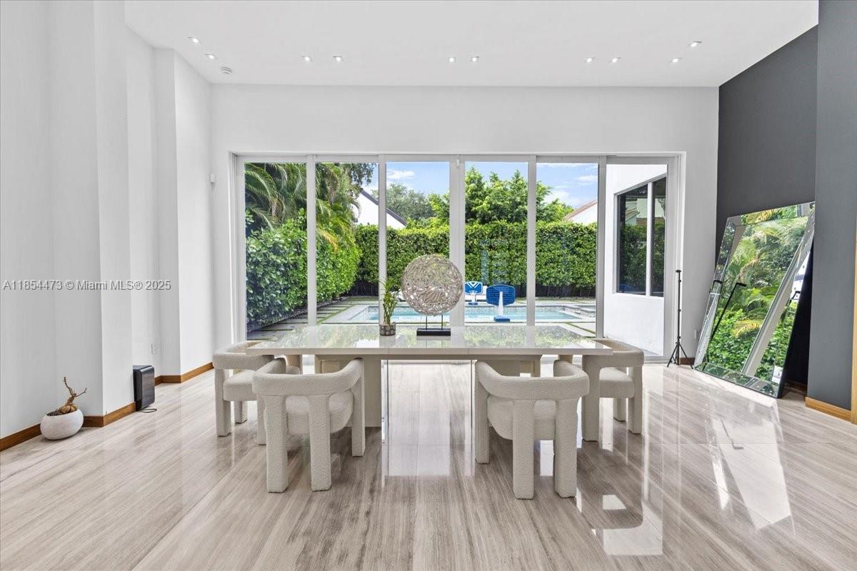 OAK HAMMOCK ESTATES - Residential