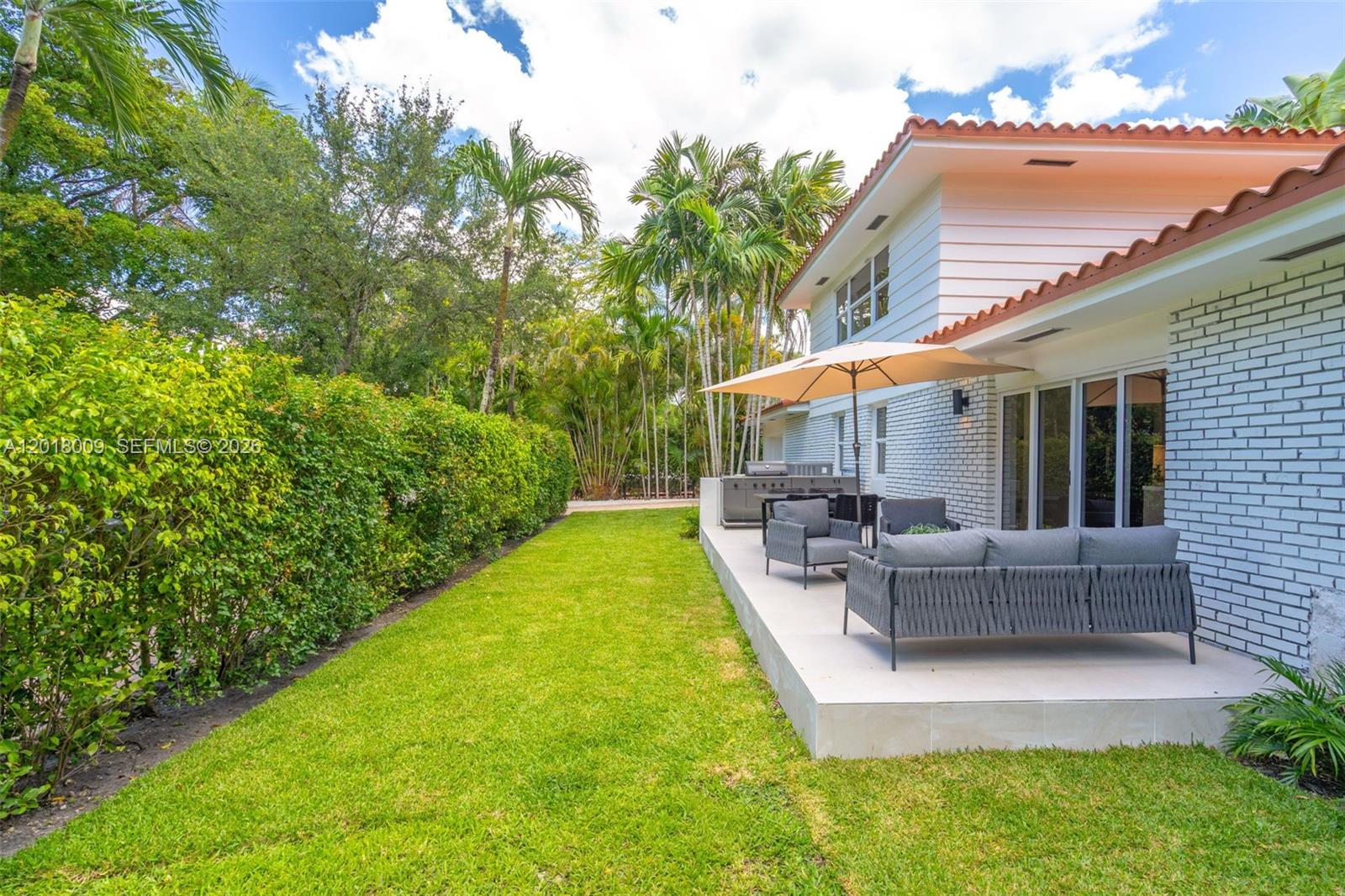 C GABLES GRANADA SEC REV - Residential