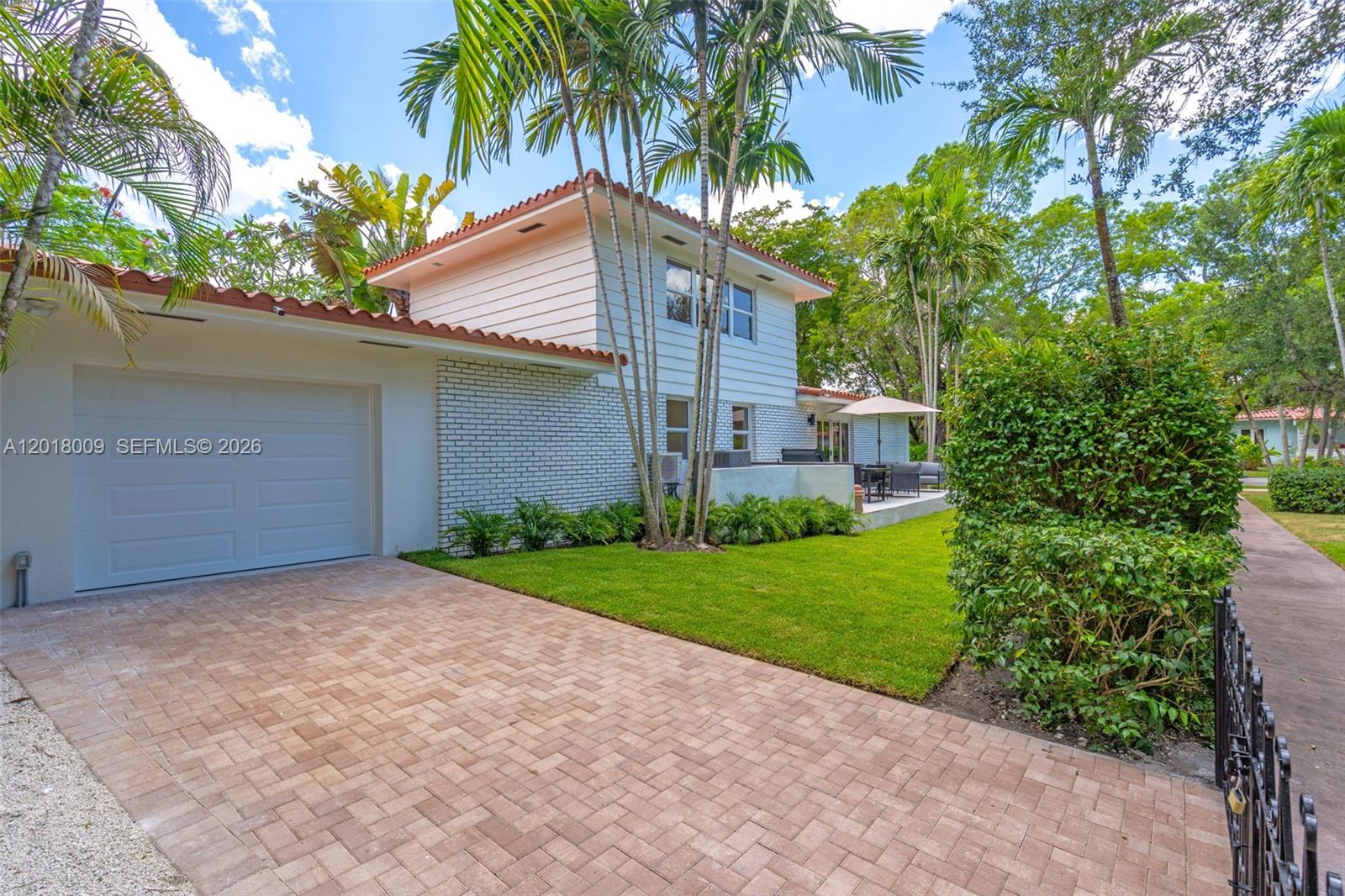 C GABLES GRANADA SEC REV - Residential