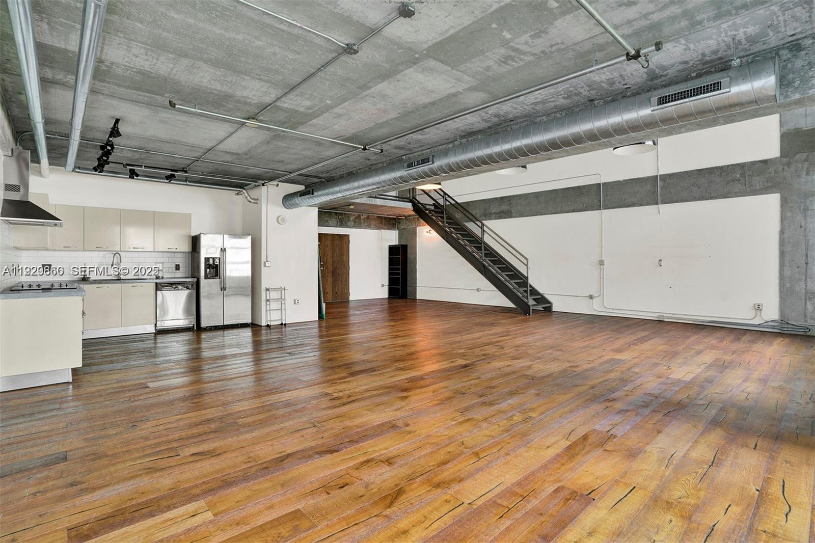 PARC LOFTS CONDO - Residential