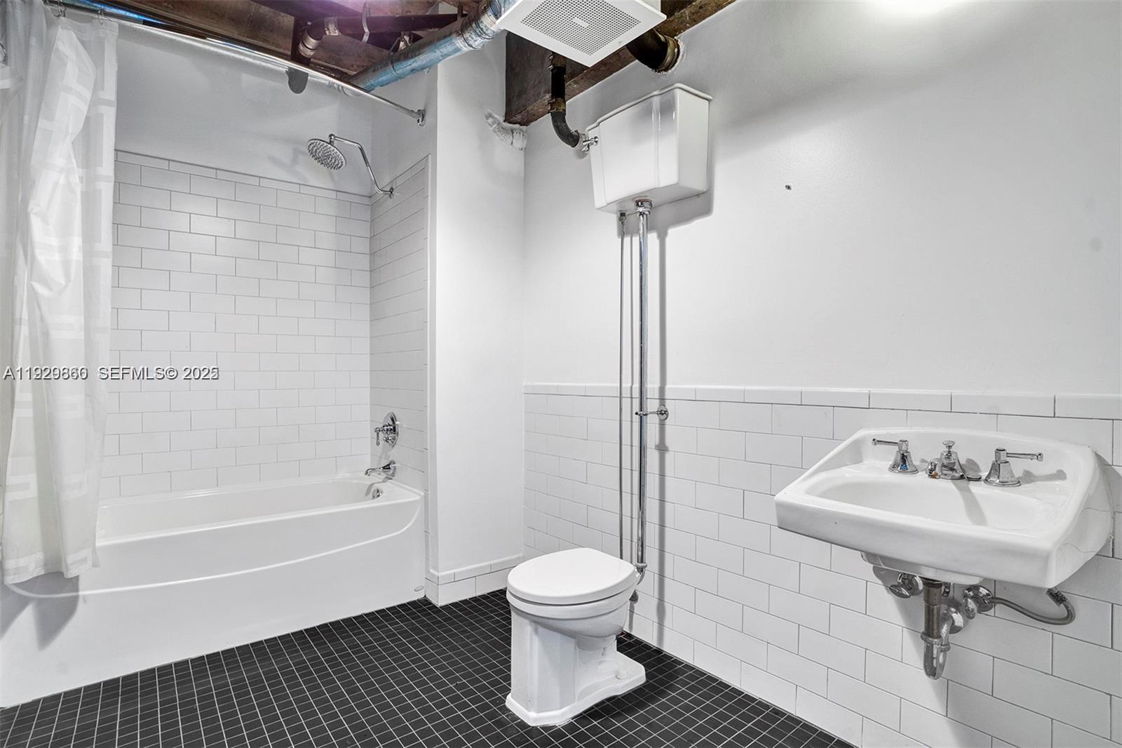 PARC LOFTS CONDO - Residential