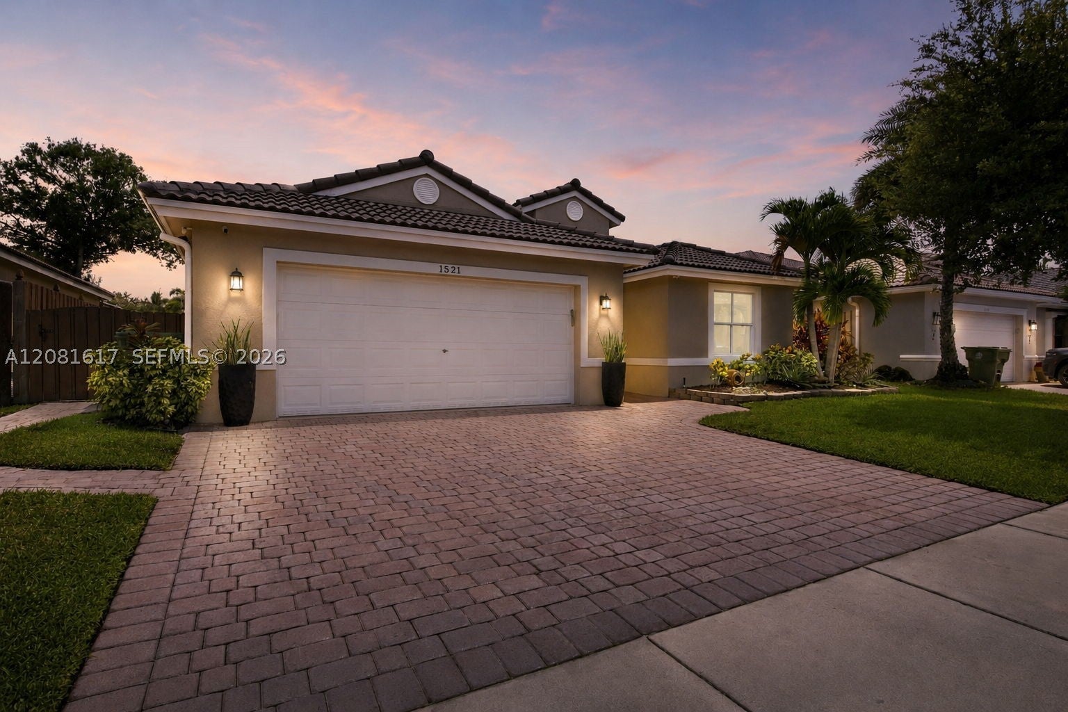 1521 SW 194th Ter