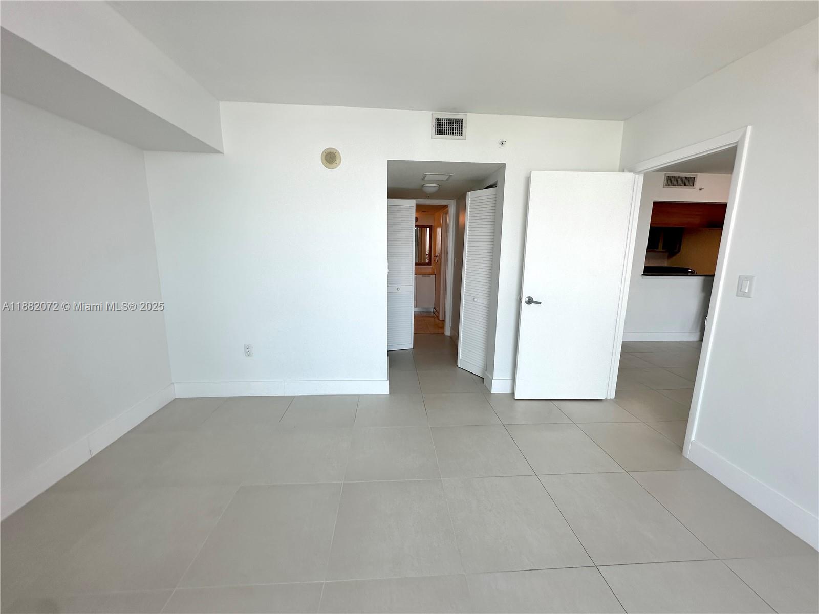 1800 CLUB CONDO - Residential