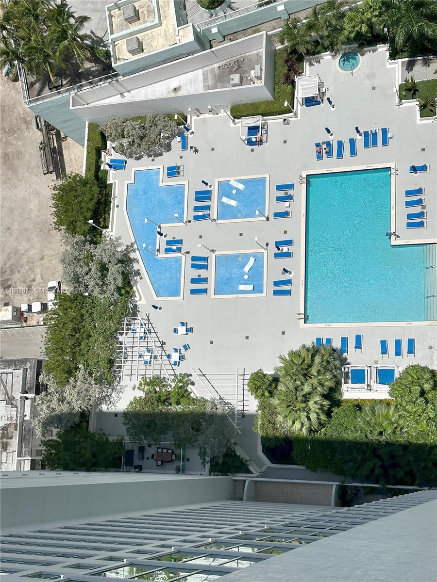 1800 CLUB CONDO - Residential