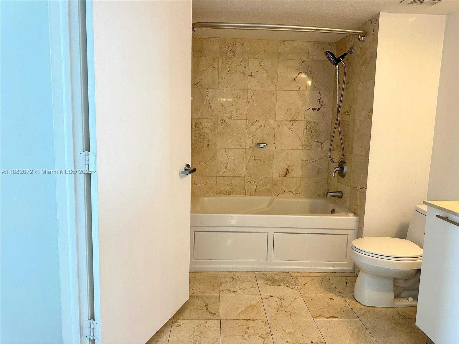 1800 CLUB CONDO - Residential