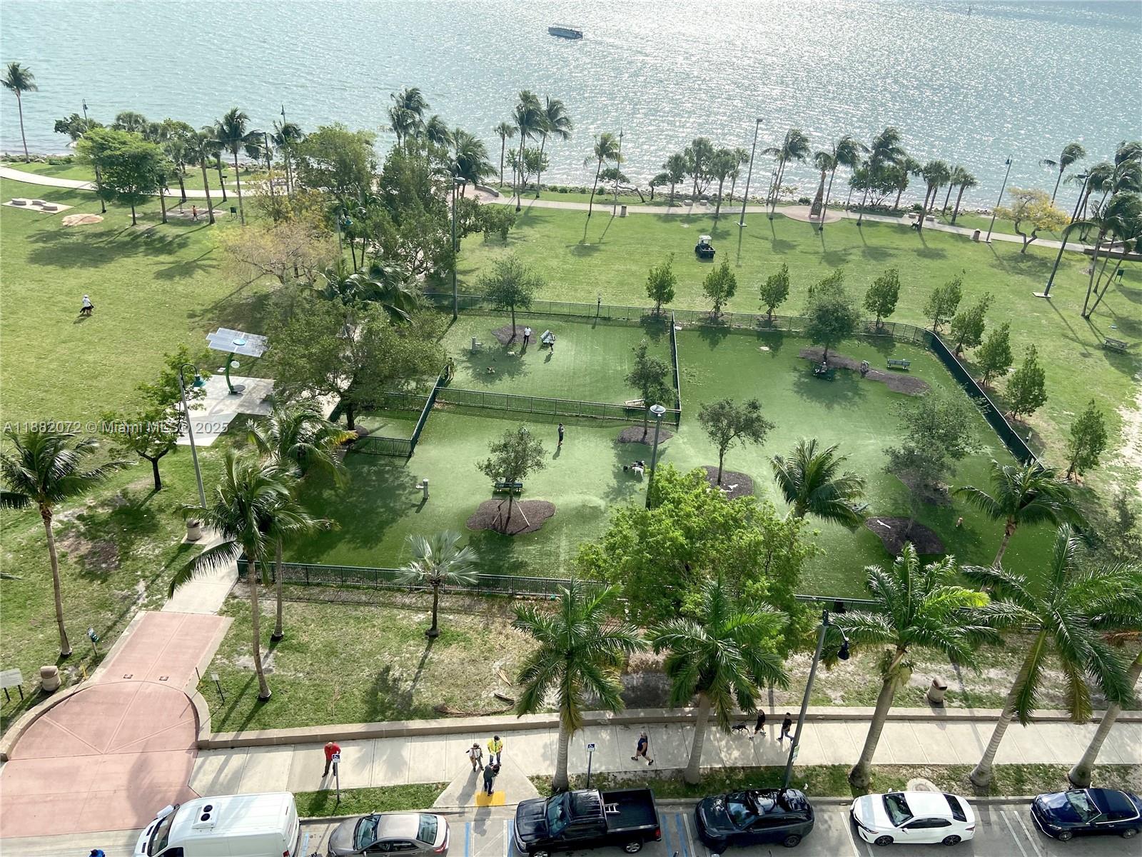 1800 CLUB CONDO - Residential