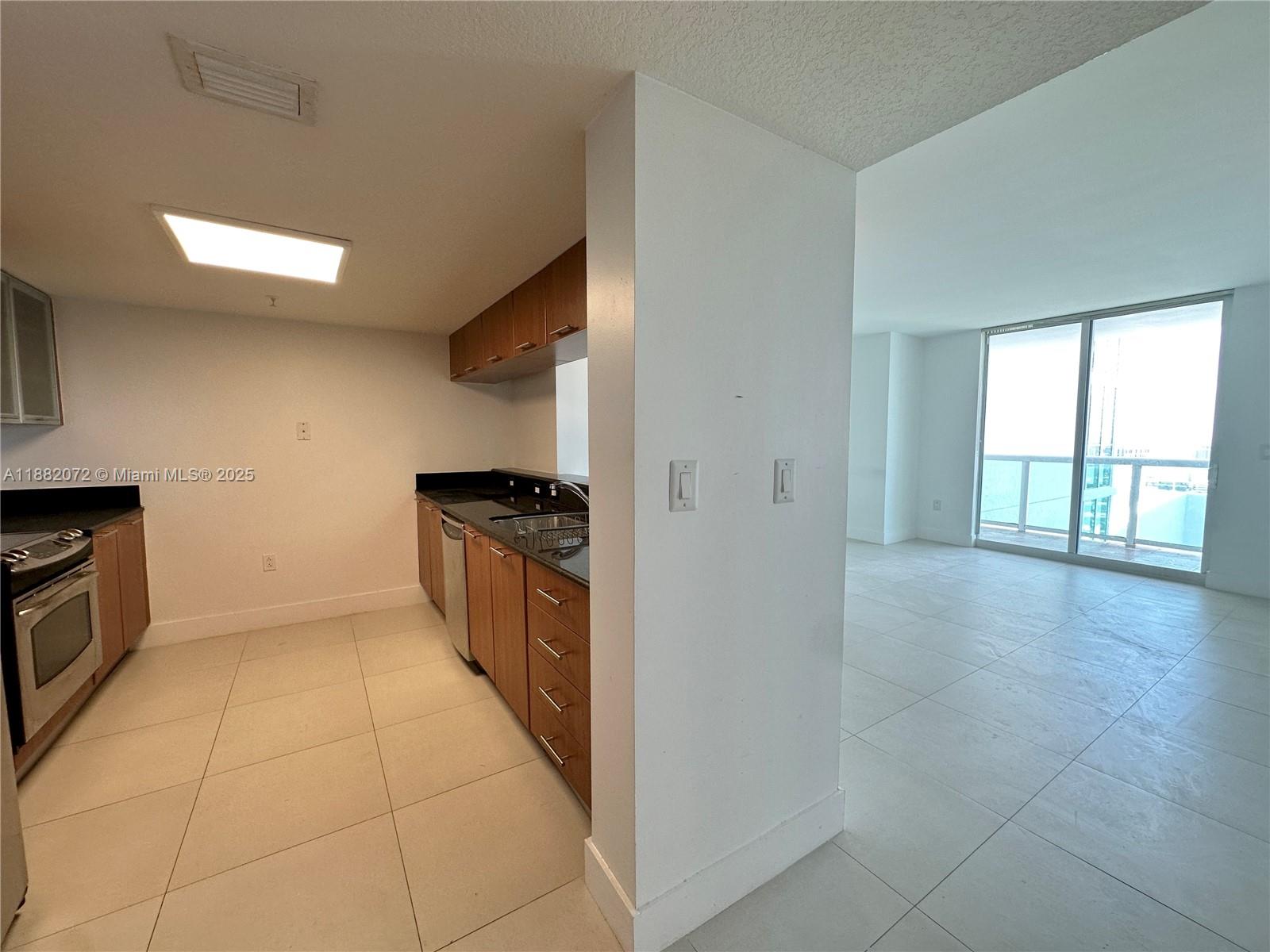 1800 CLUB CONDO - Residential