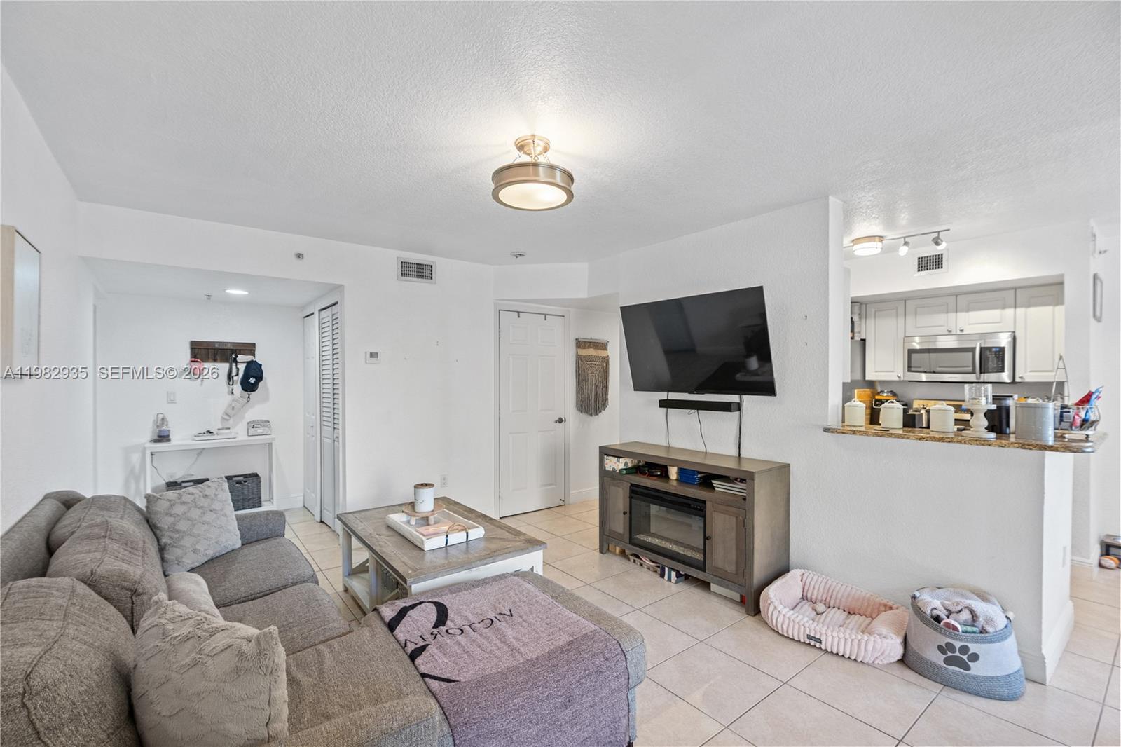 CUTLER LAKES CONDO - Residential Lease