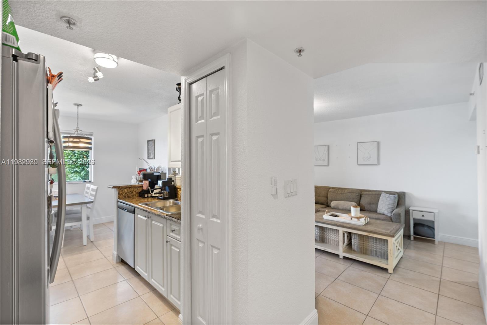 CUTLER LAKES CONDO - Residential Lease