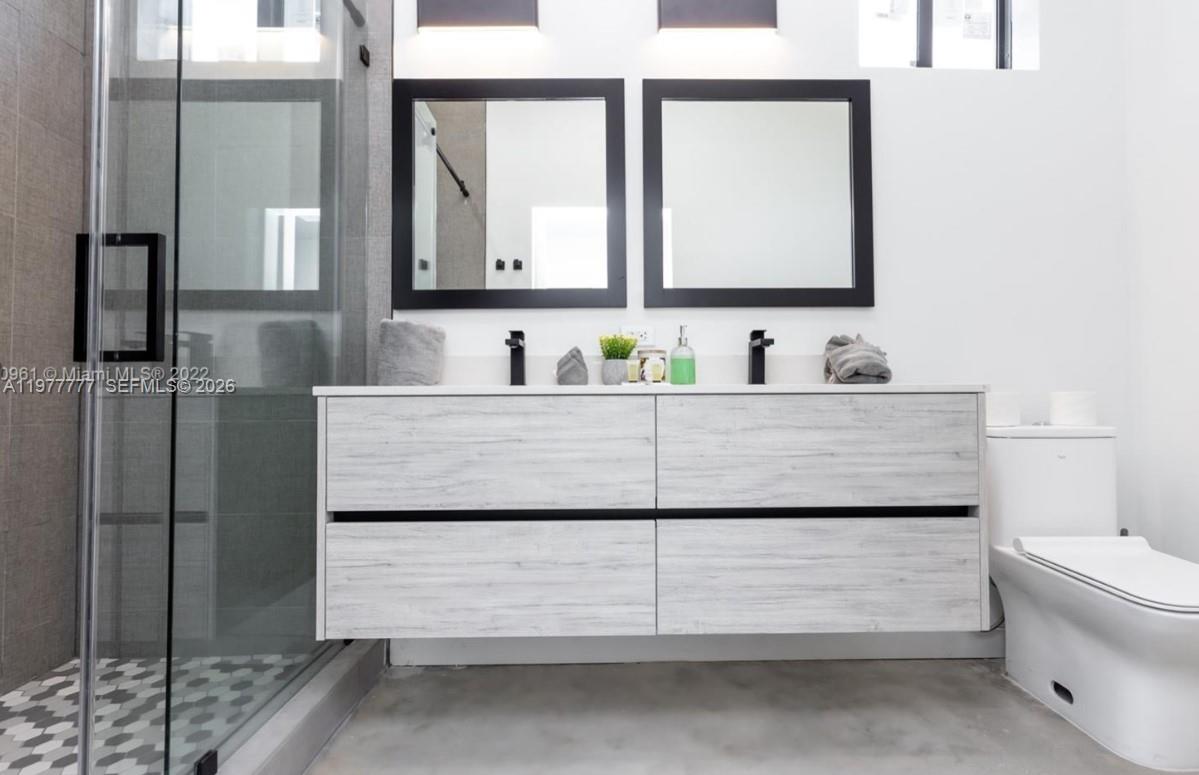 BAYWOOD - Residential