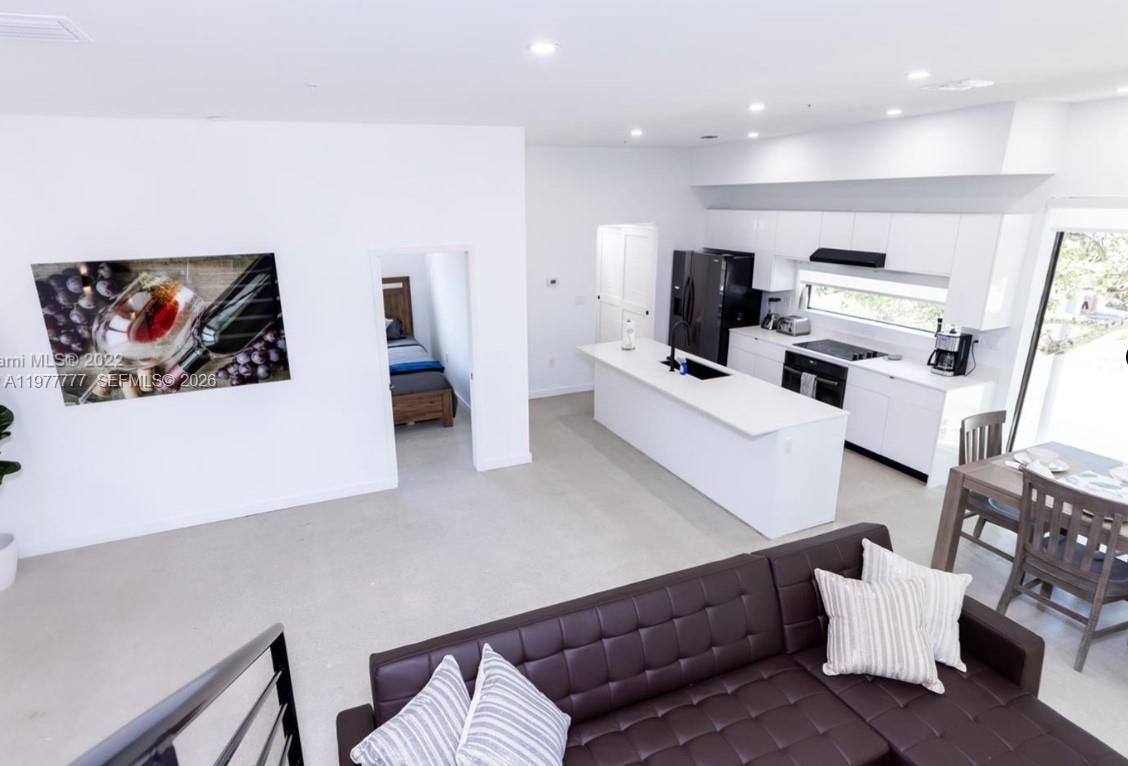 BAYWOOD - Residential