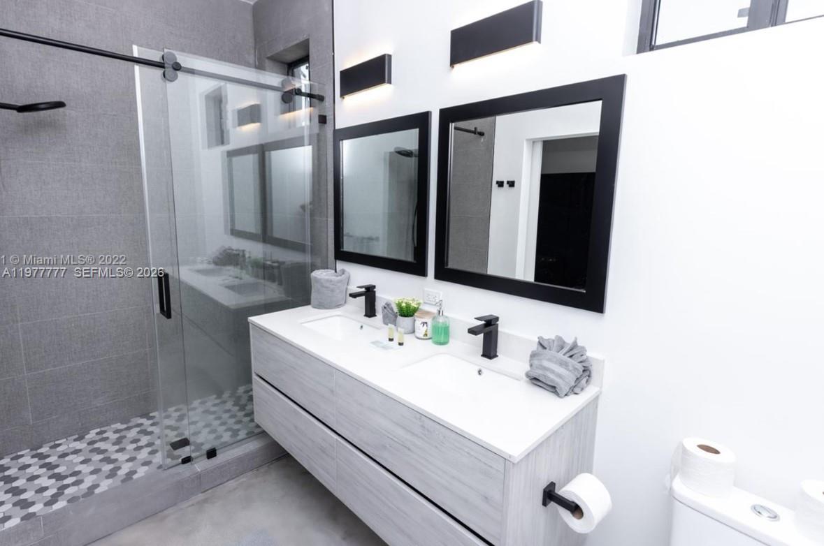 BAYWOOD - Residential