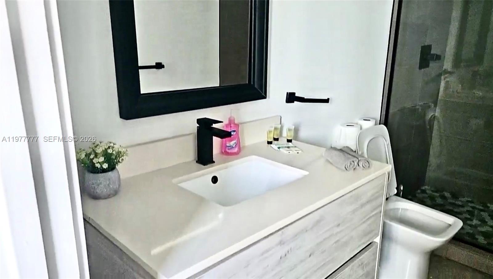 BAYWOOD - Residential