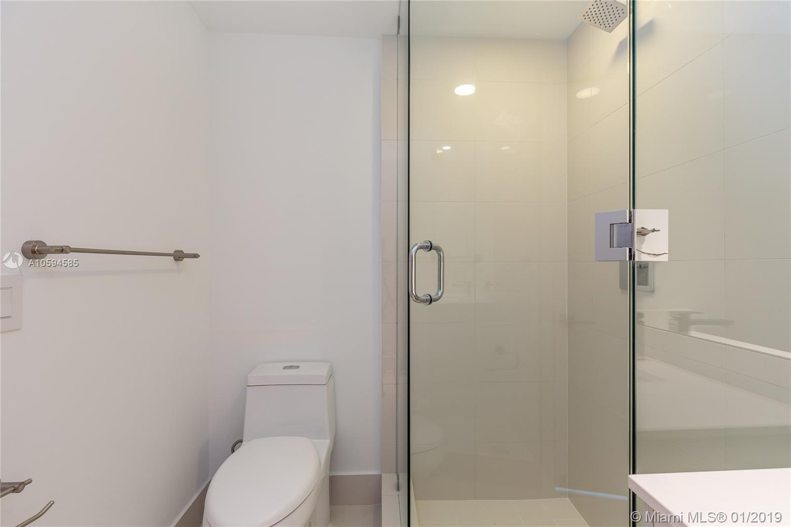 PARAISO BAY CONDO - Residential Lease
