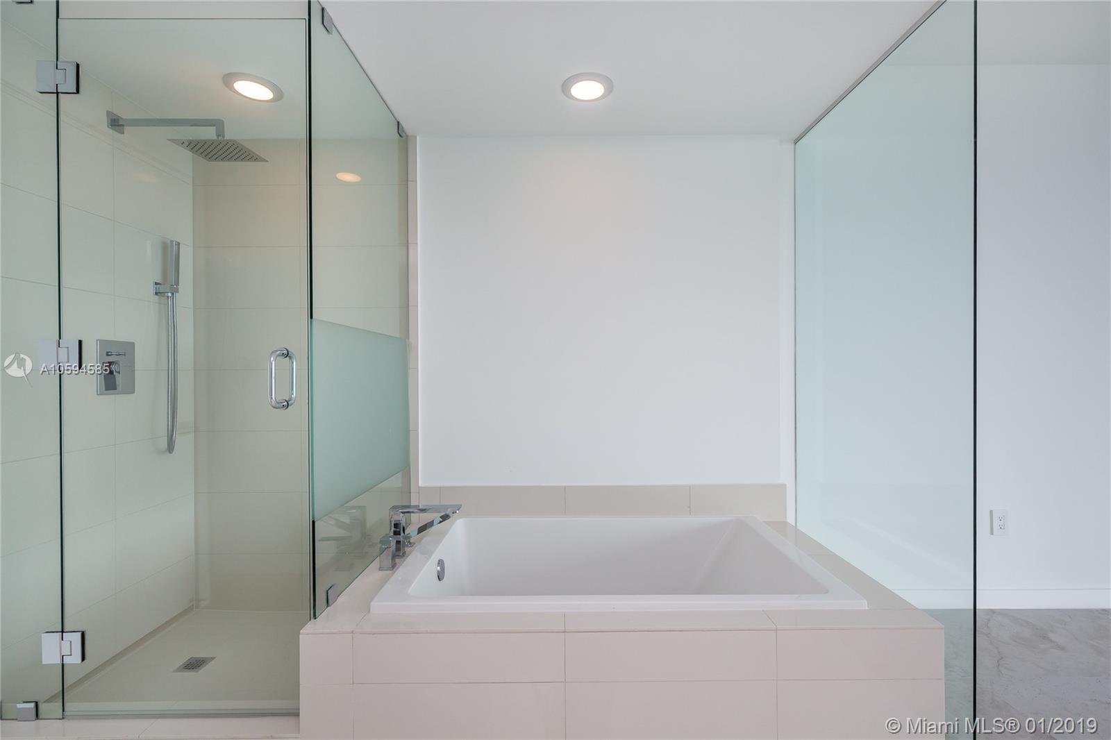 PARAISO BAY CONDO - Residential Lease