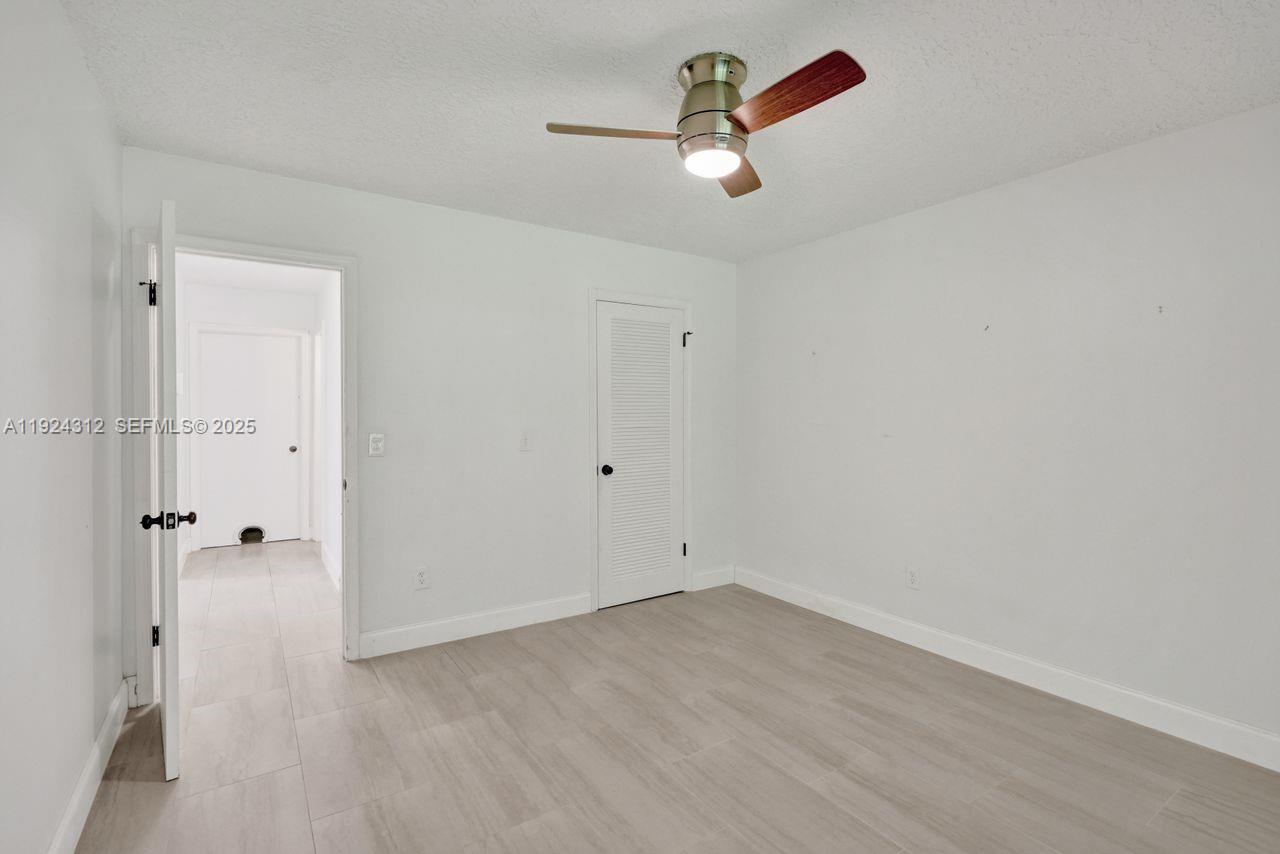 LAKESHORE COLONY VILLAS - Residential