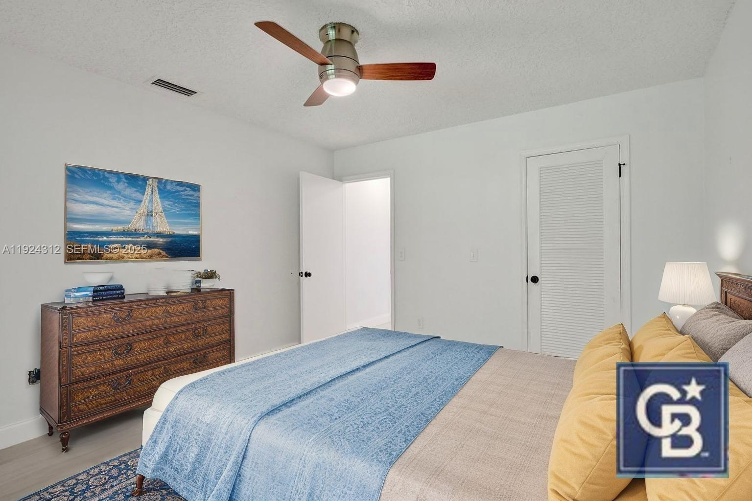 LAKESHORE COLONY VILLAS - Residential