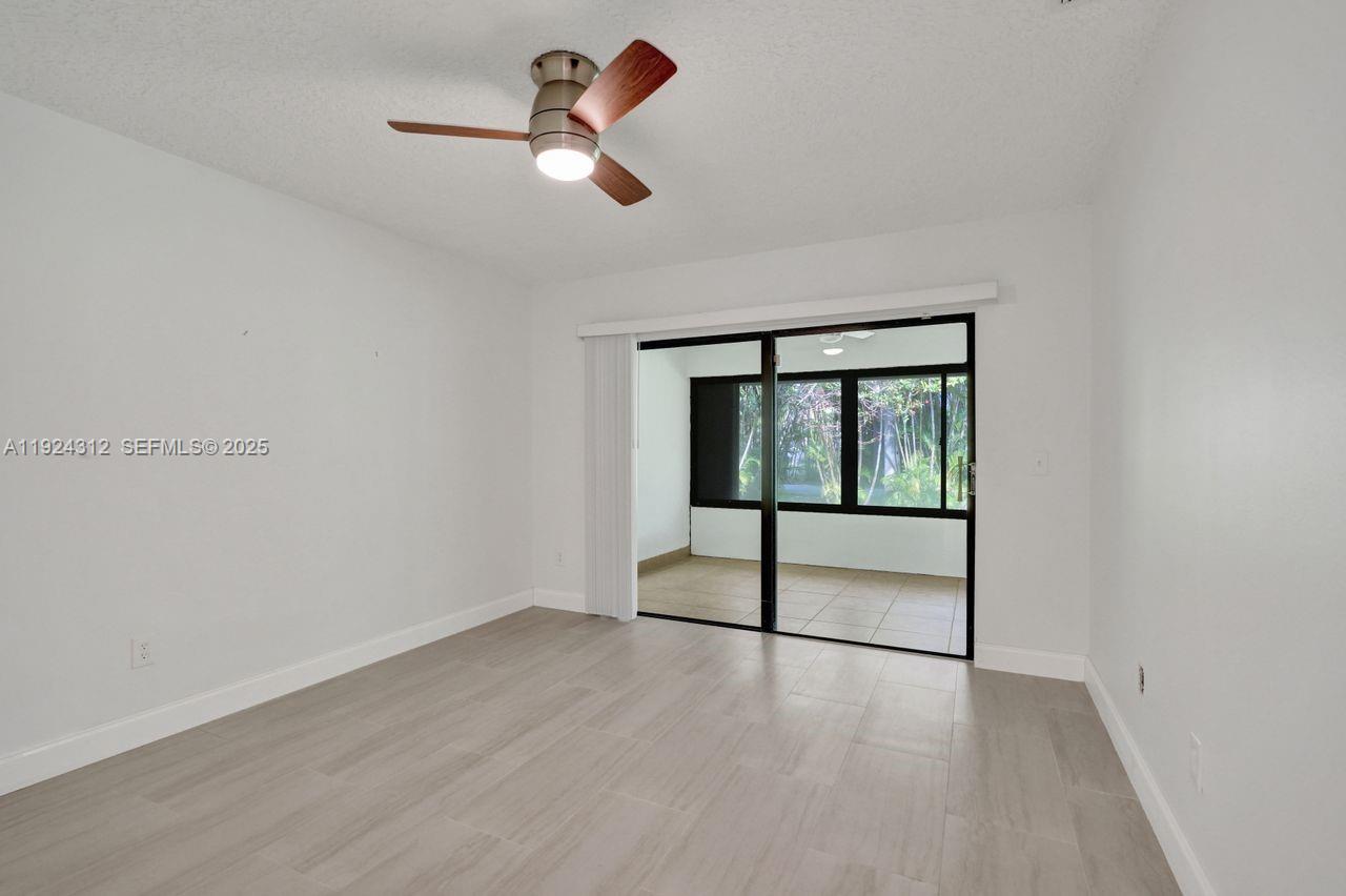 LAKESHORE COLONY VILLAS - Residential