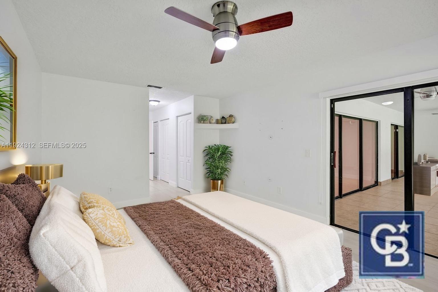 LAKESHORE COLONY VILLAS - Residential