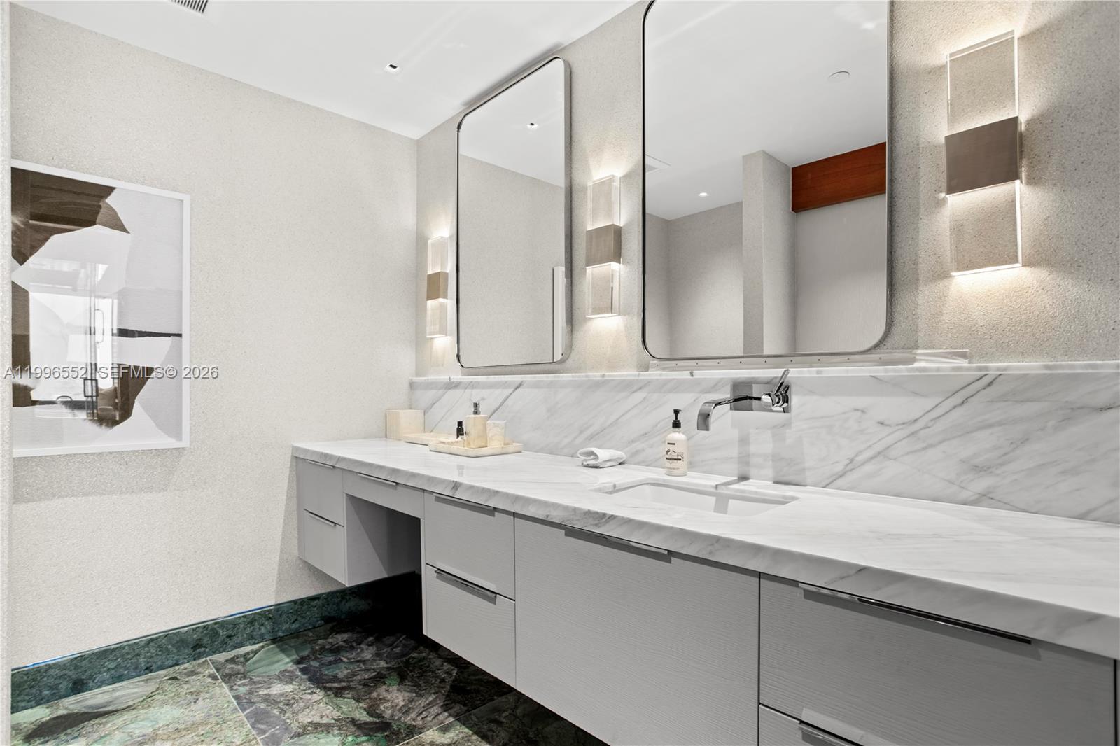 MILLENNIUM TOWER RESIDENC - Residential