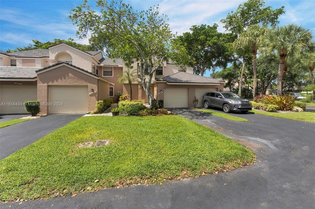 Photo of 163 NW 98th Ter #163, Plantation, FL 33324 (MLS # A11656404)