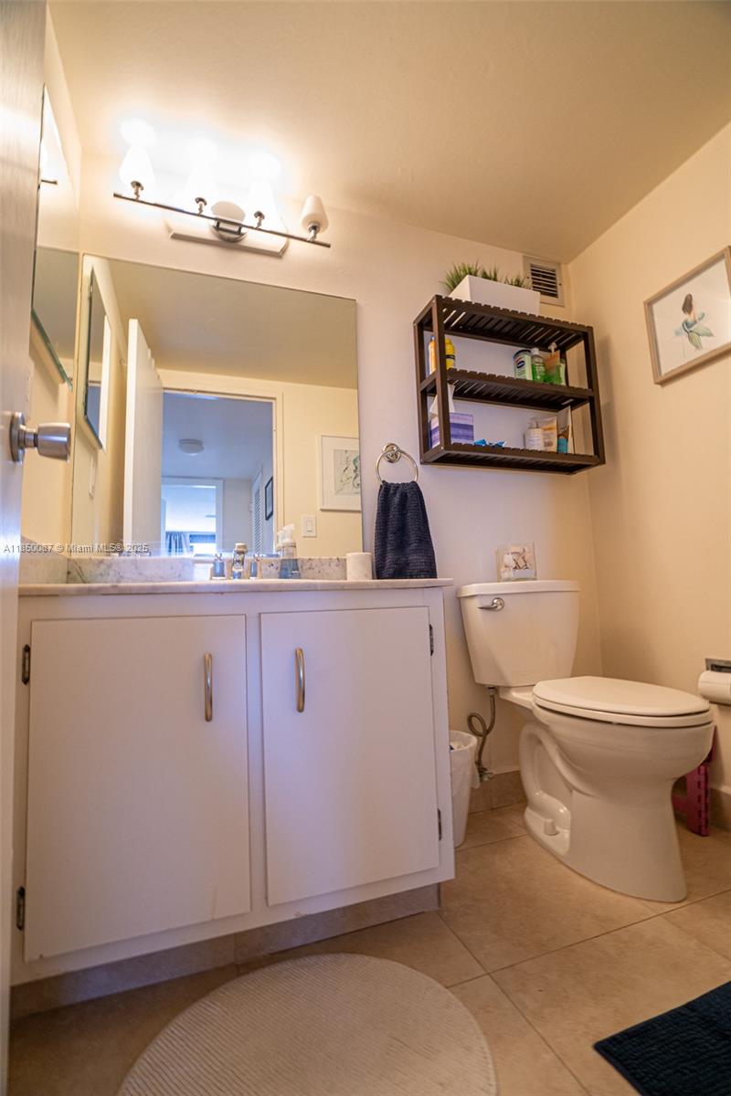 OLYMPUS CONDO PHASE - Residential