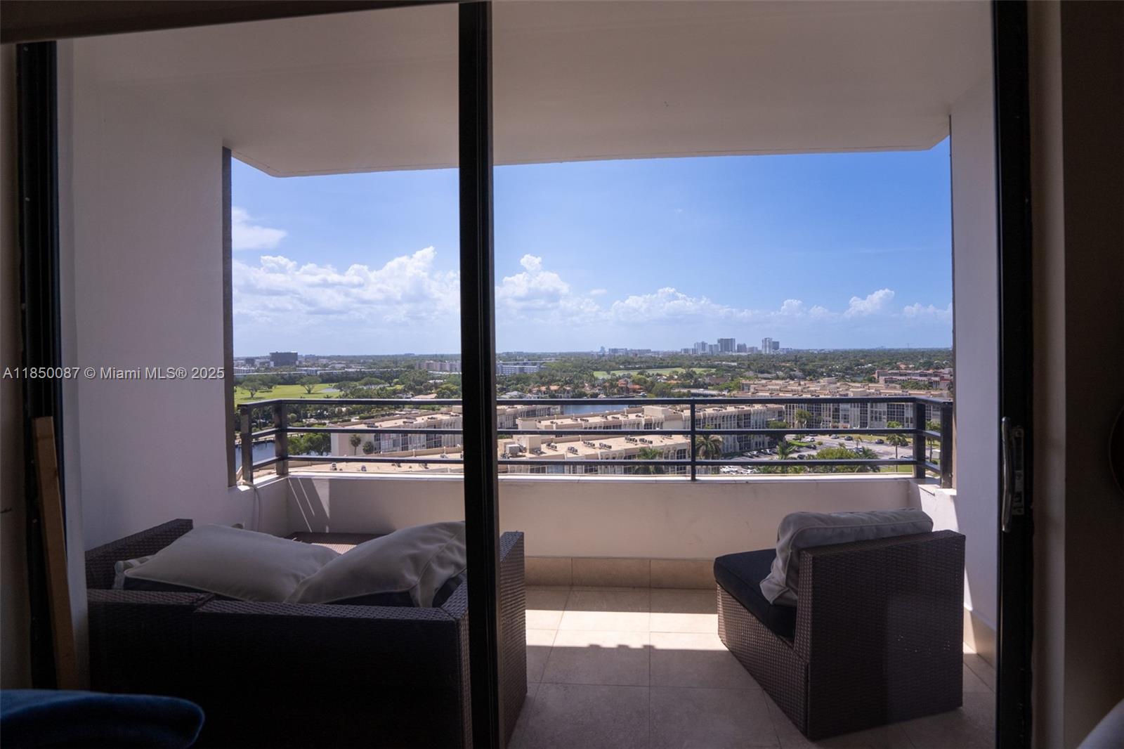 OLYMPUS CONDO PHASE - Residential