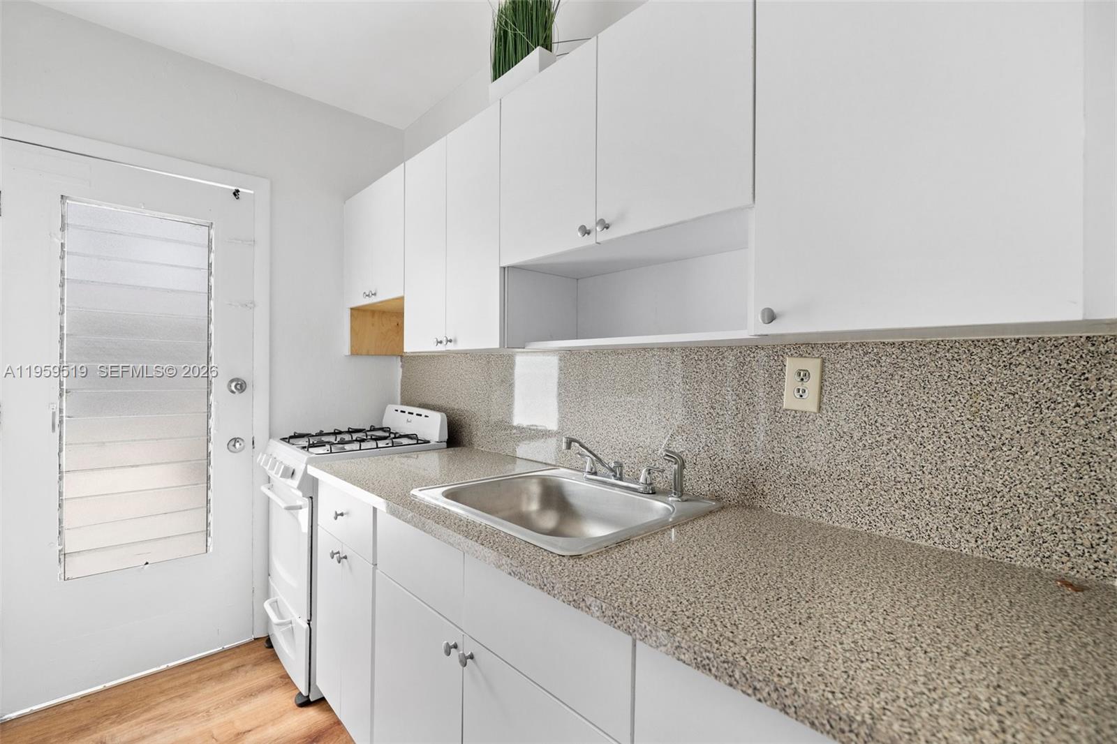 PARK VIEW ISLAND - Residential Lease