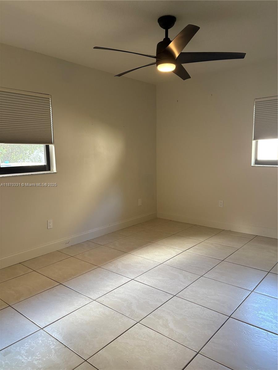 KINGS COURT WEST - Residential