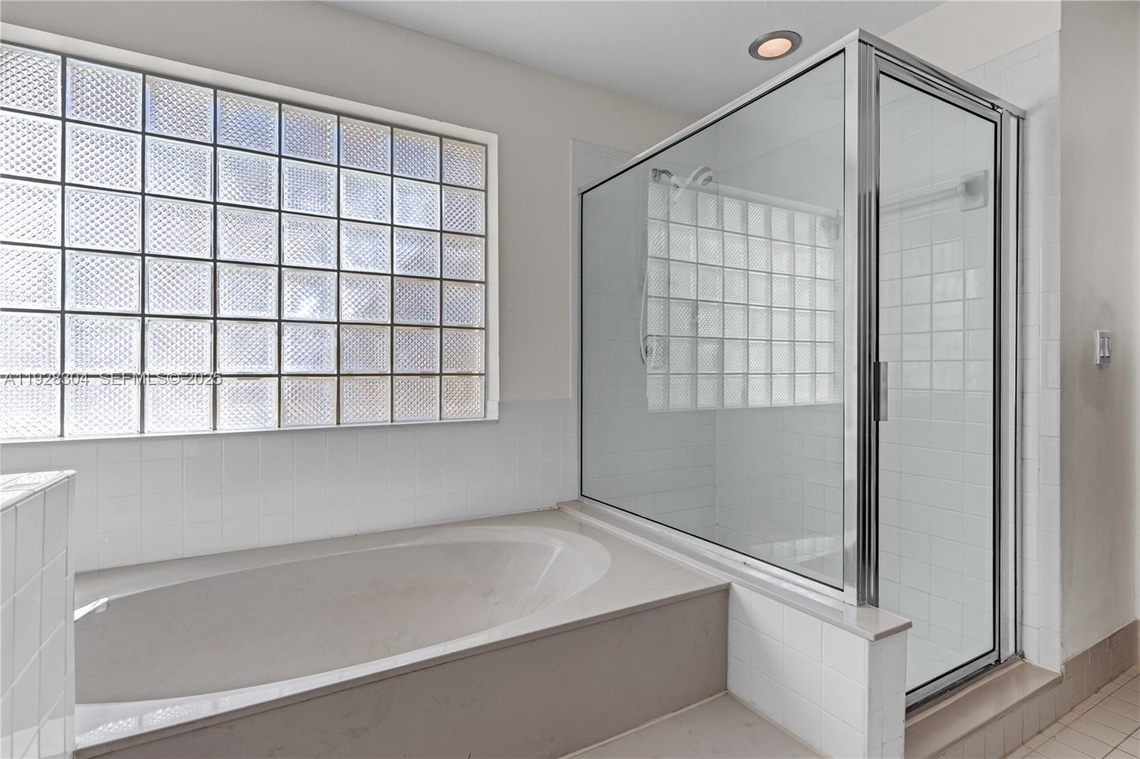 CENTRAL PARK LAKE - Residential