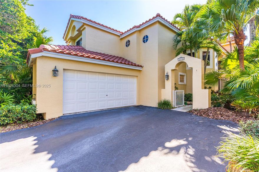 Privat home in Sunset Cove. This 3BR/2.5BA interior private-lot home with a 2-car garage. Soaring 20-ft vaulted ceilings filled with natural light. The primary suite on the first floor offers dual walk-in closets, dual vanities, and a separate tub & shower. 24-hours manned gated community. Barrel-tile roof (2018) water heater (2024). Low taxes and walking distance to the community pool. Prime location near parks, Publix, A-rated schools, houses of worship, and easy access to all Plantation offers. other inside pictures coming soon.
