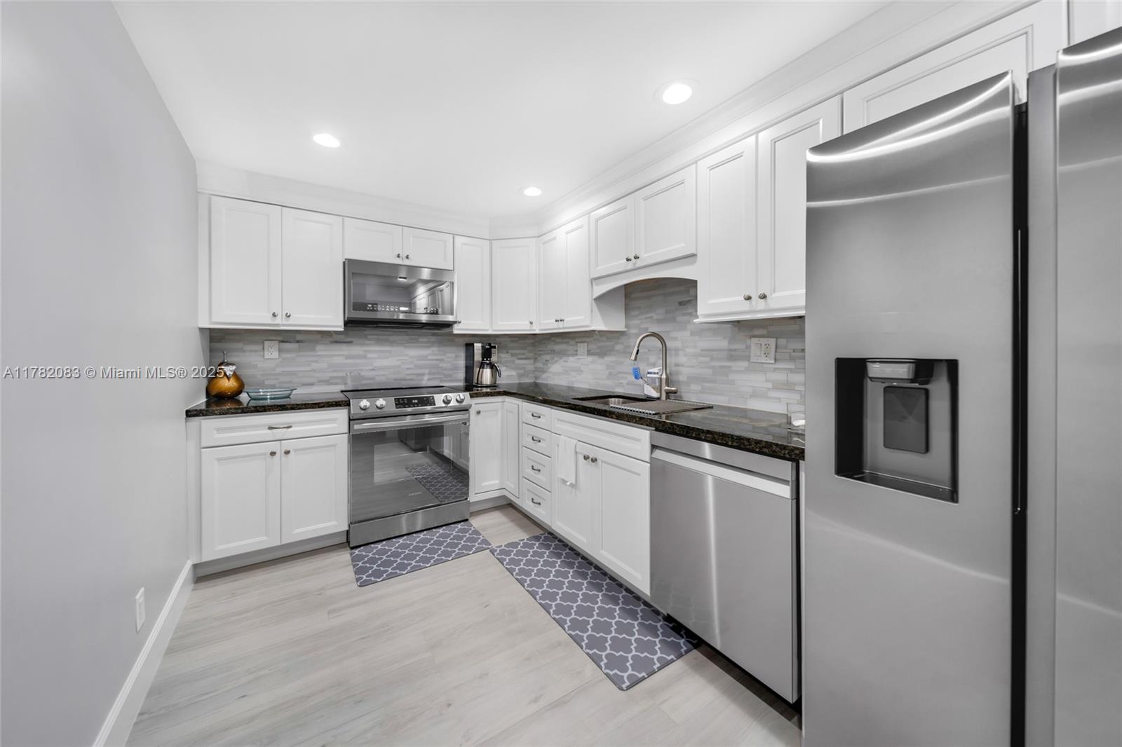 4250 Galt Ocean Dr 1J