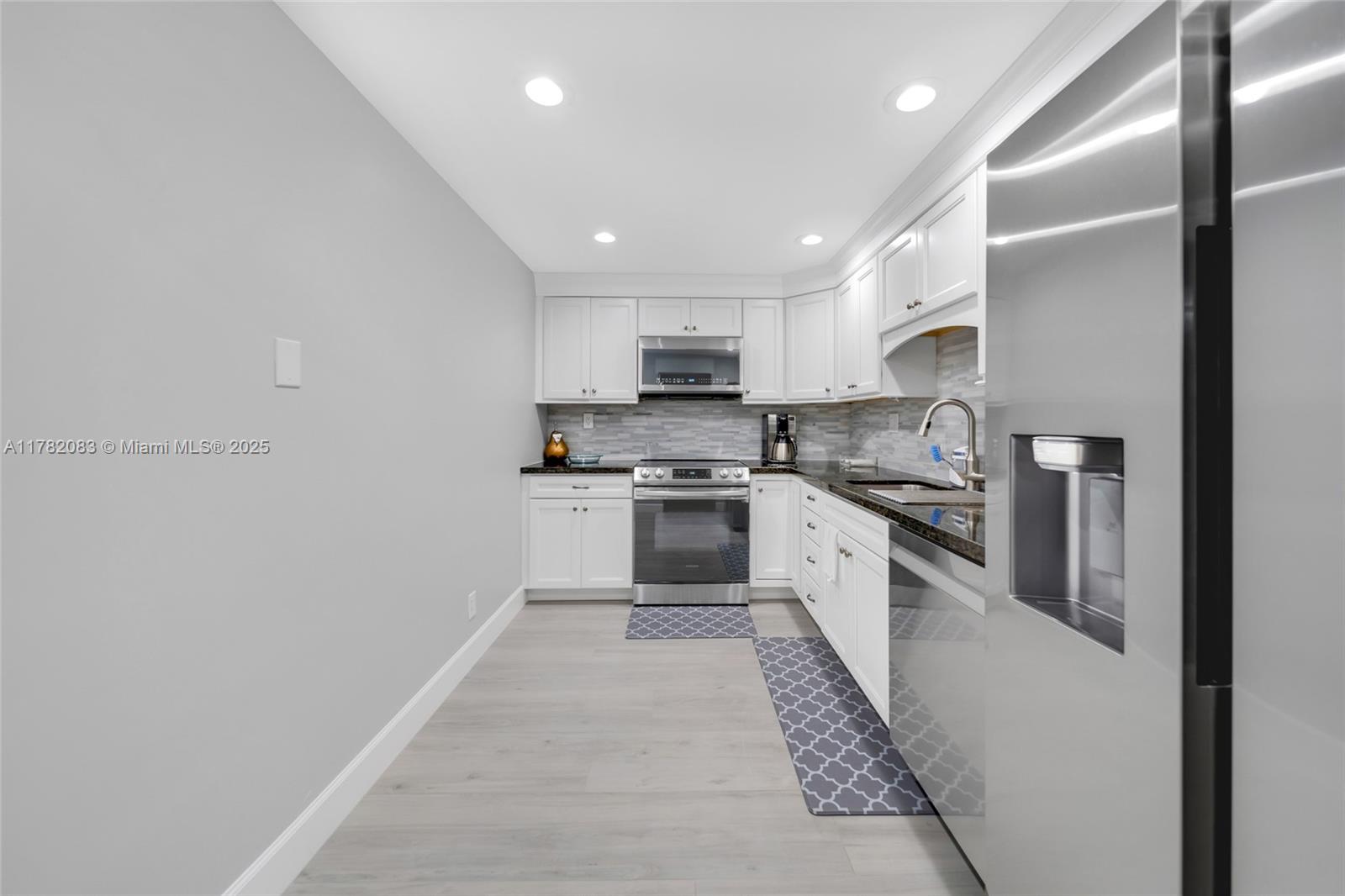 4250 Galt Ocean Dr 1J