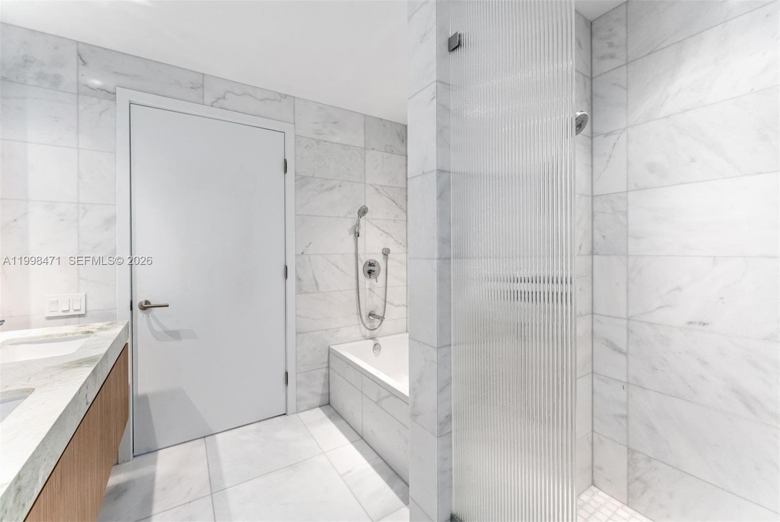 FIVE PARK MIAMI BEACH - Residential