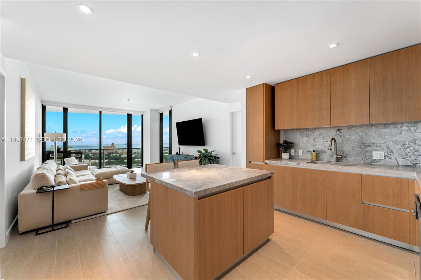 FIVE PARK MIAMI BEACH - Residential