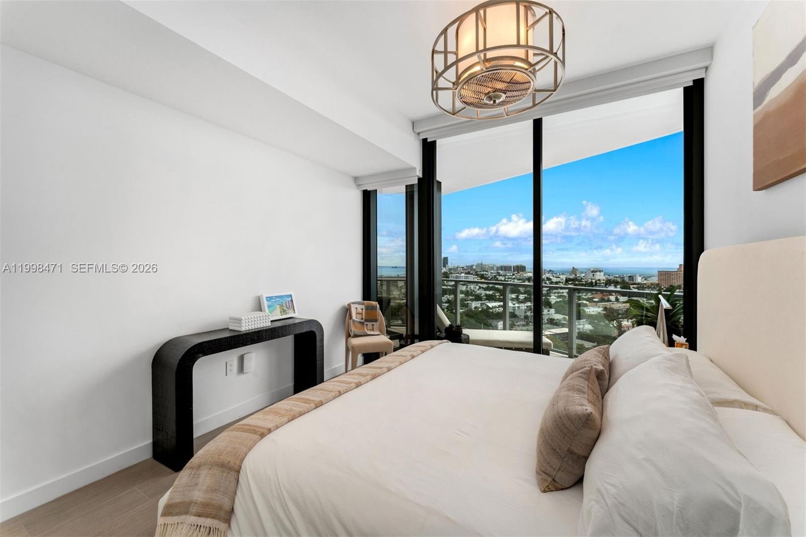 FIVE PARK MIAMI BEACH - Residential