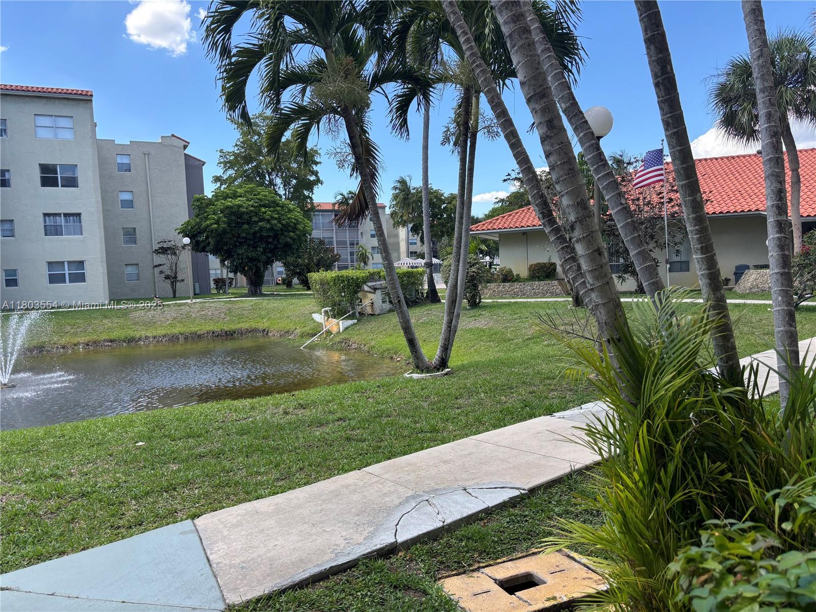 COURTYARDS OF BROWARD CON - Residential