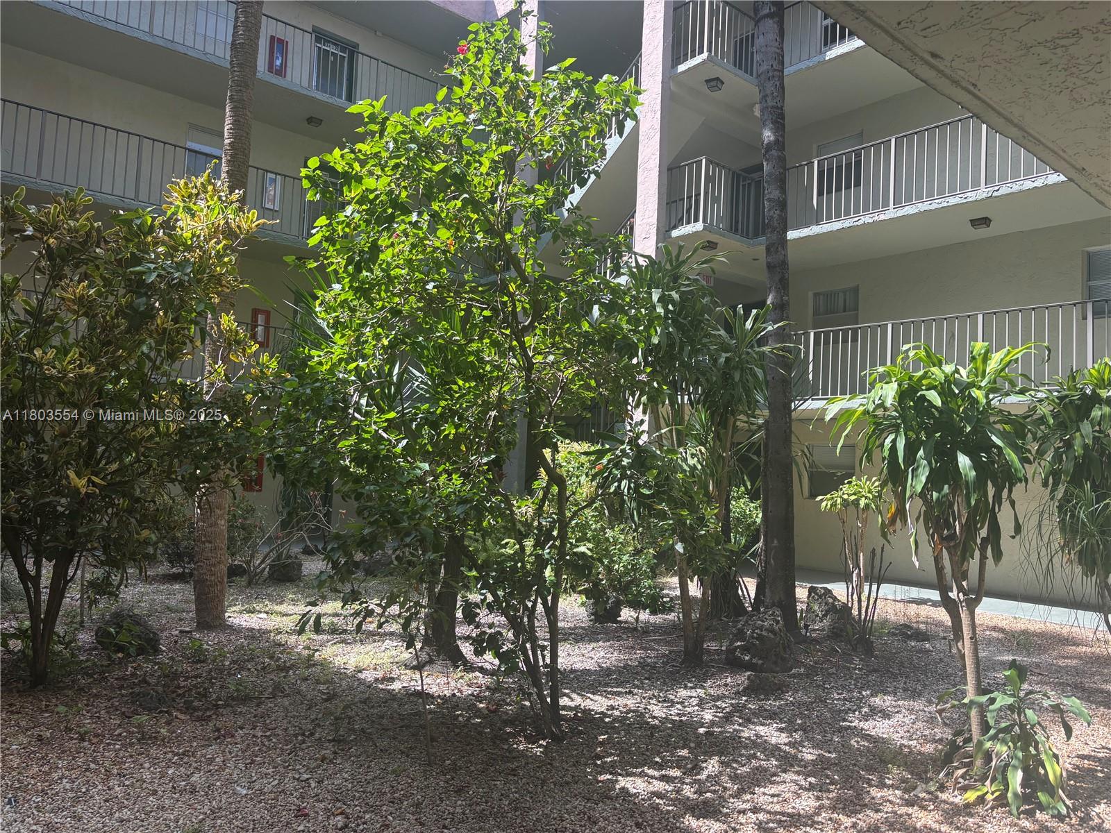 COURTYARDS OF BROWARD CON - Residential