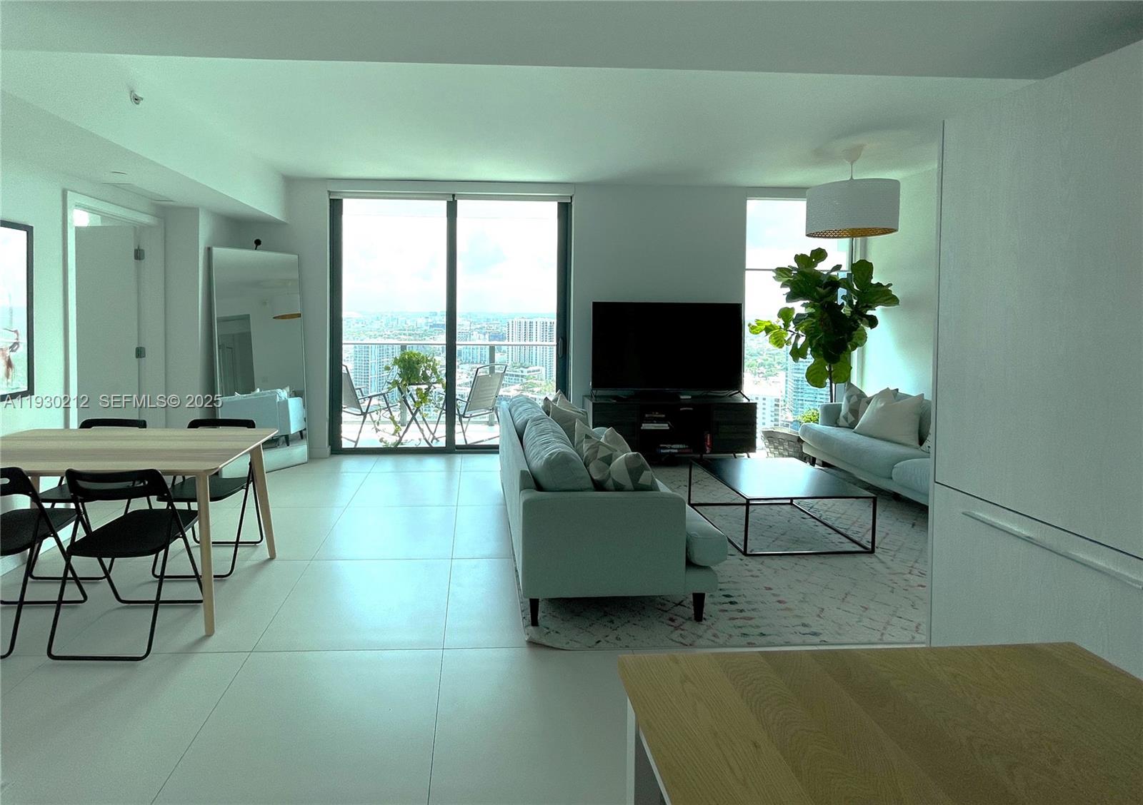 PARAISO BAYVIEWS CONDO - Residential Lease