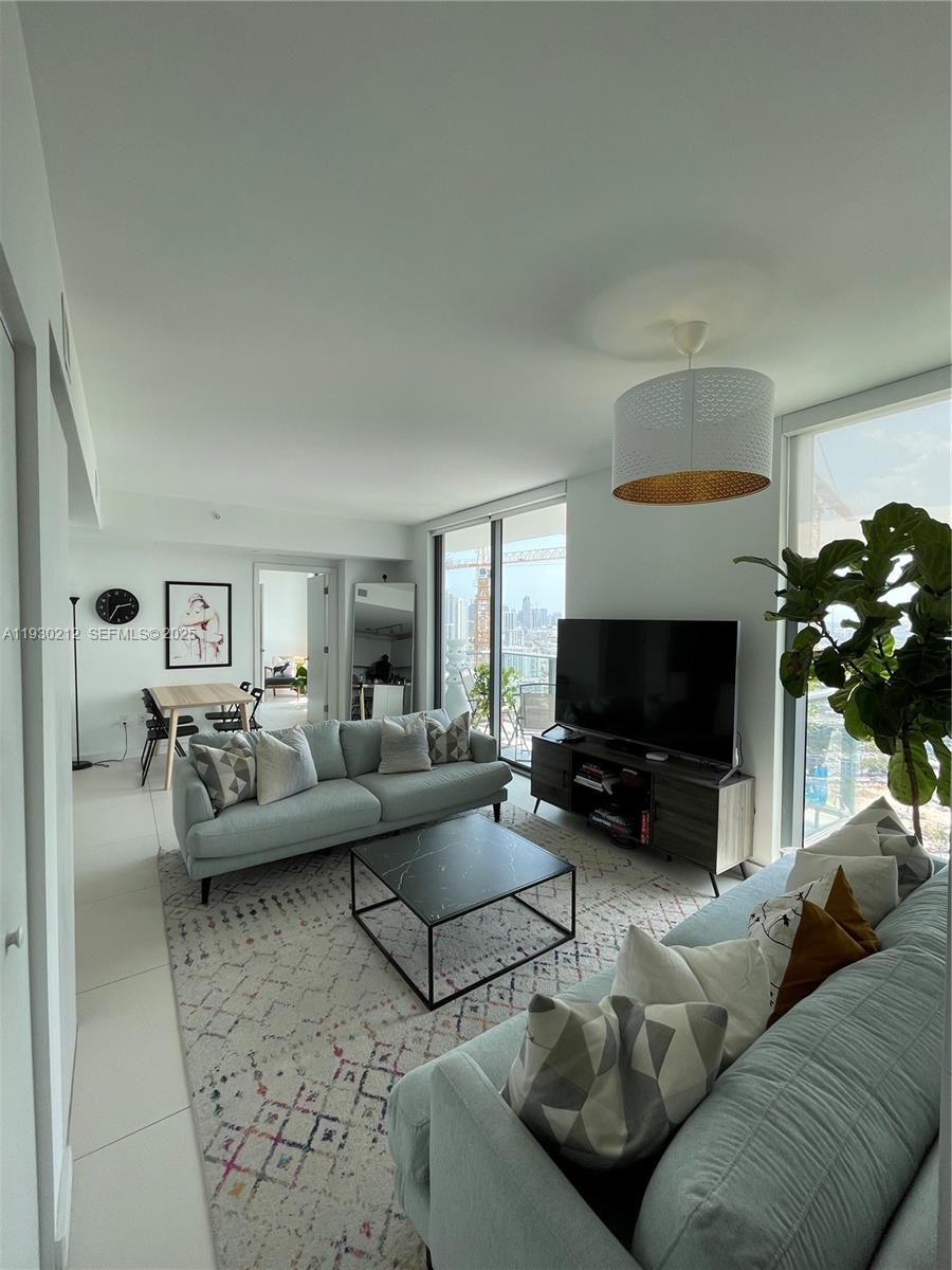 PARAISO BAYVIEWS CONDO - Residential Lease