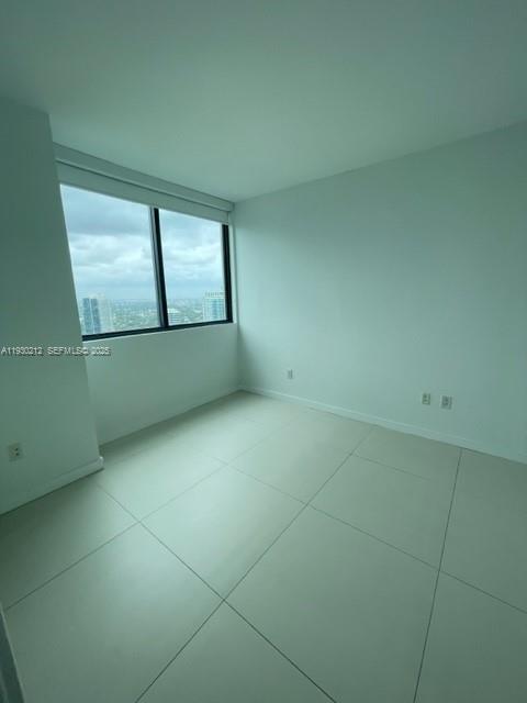 PARAISO BAYVIEWS CONDO - Residential Lease
