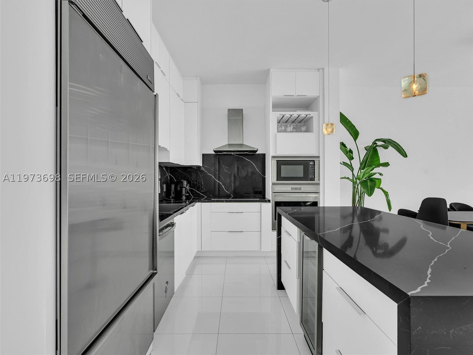 2020 N Bayshore Dr 3303