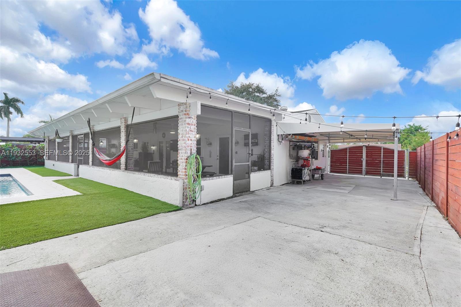 DEVON-AIRE ESTATES - Residential