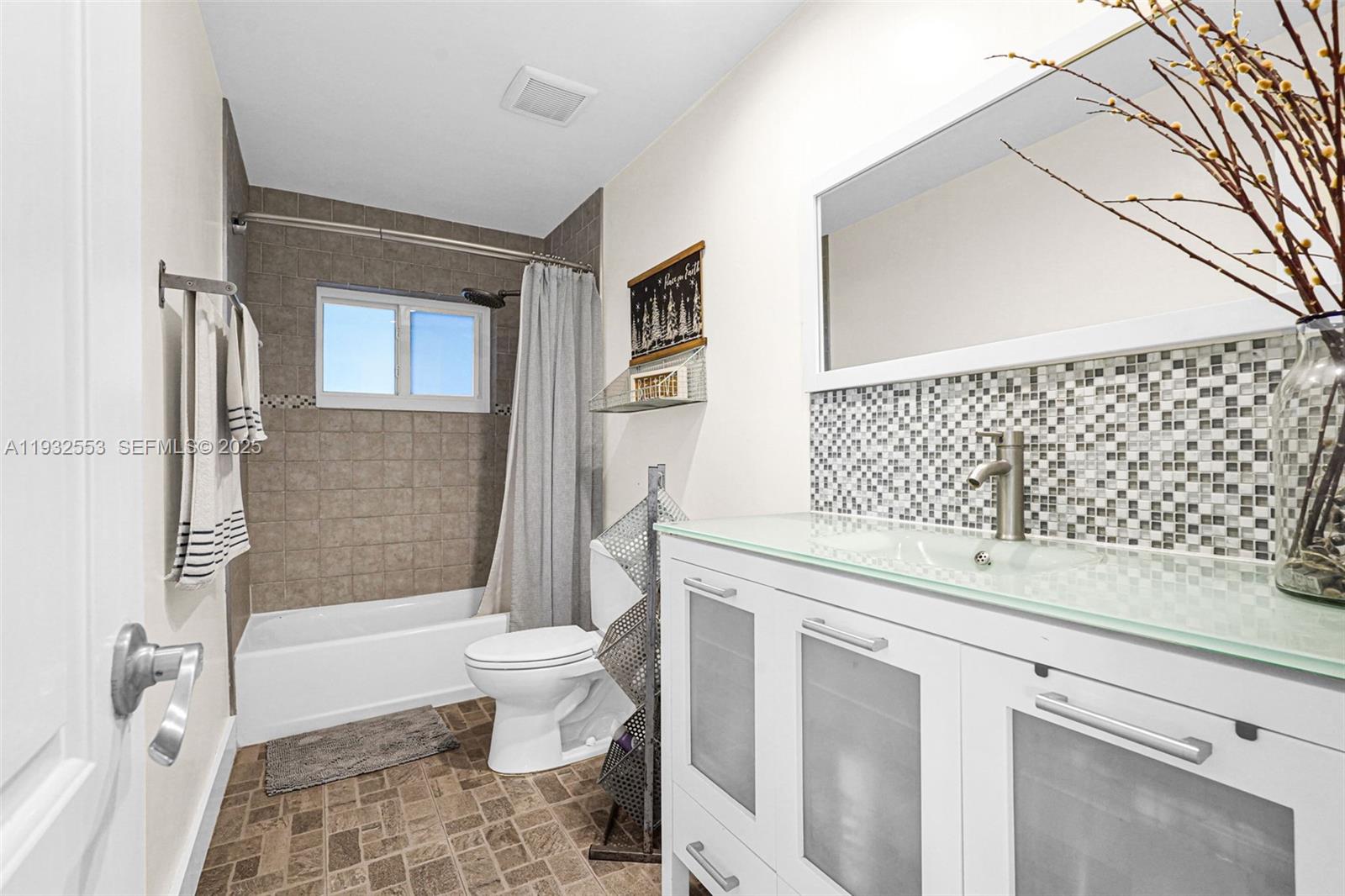 DEVON-AIRE ESTATES - Residential