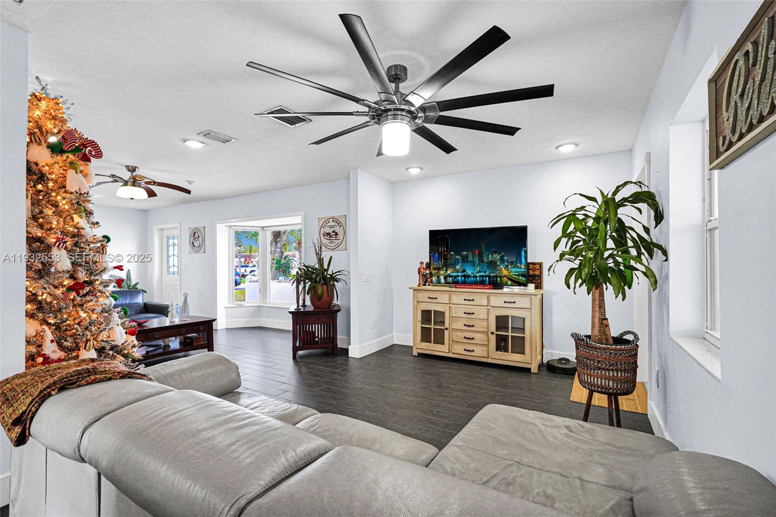 DEVON-AIRE ESTATES - Residential