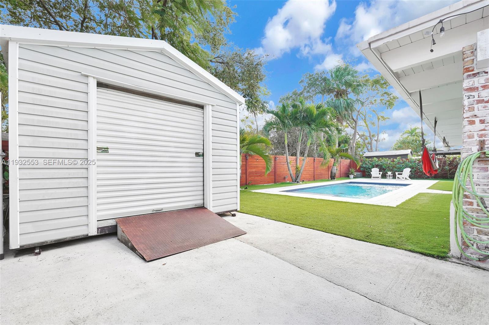 DEVON-AIRE ESTATES - Residential