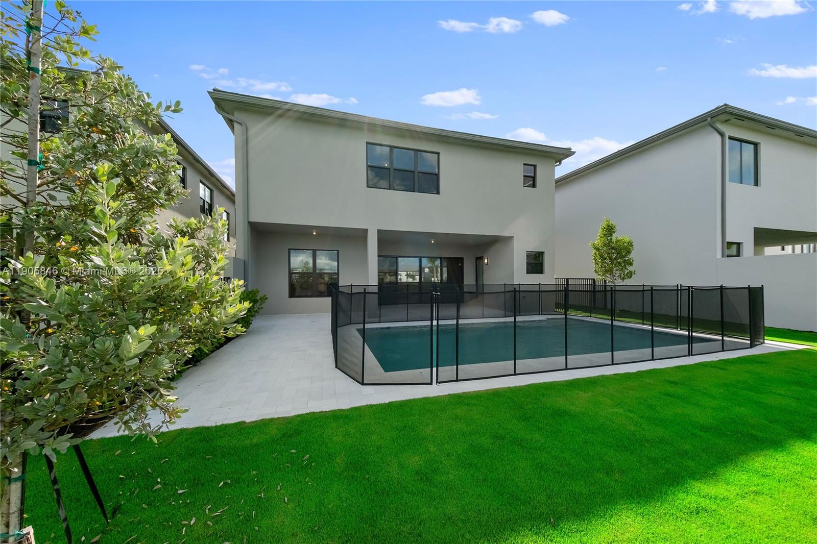 JOHNS WEST PUD - Residential Lease